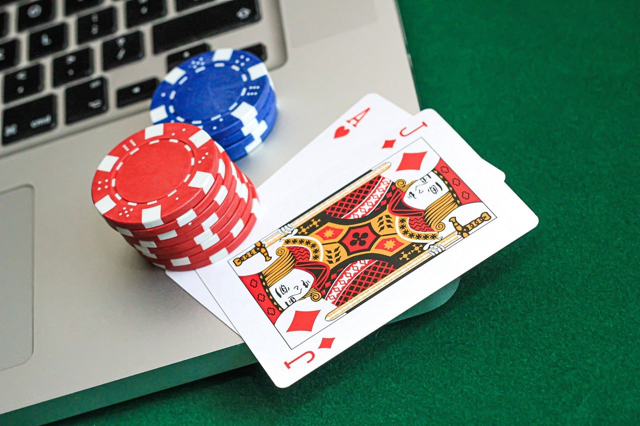 Người chơi bắn cá online trên điện thoại di động với giao diện iibet